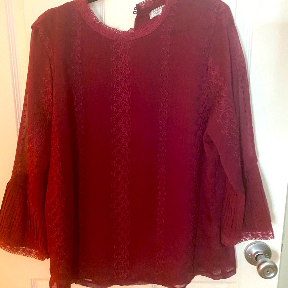 NWOT - beautiful burgundy intricate blouse